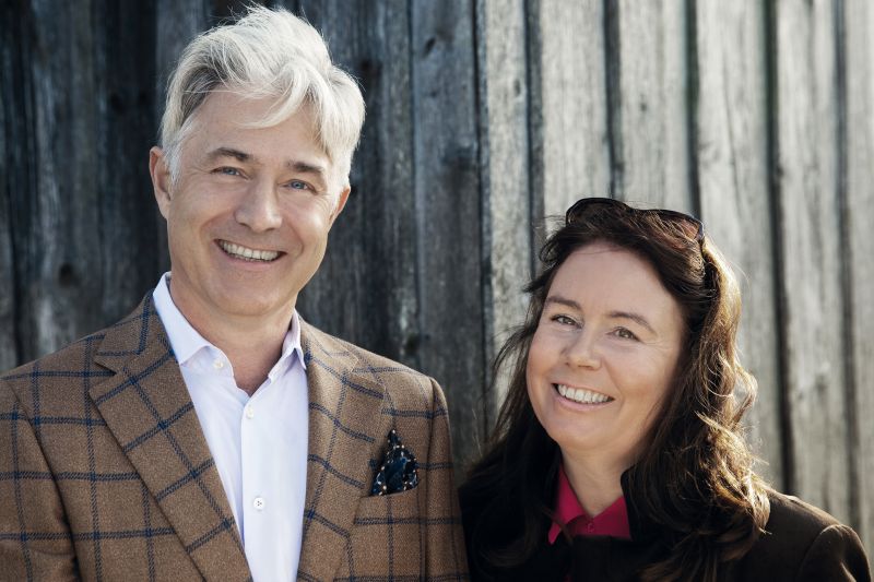 Von der Grossstadt Hamburg aufs Land im Allgäu: Anja Engelke und Michael Schott haben sich mit der Alpenloge einen Traum erfüllt.