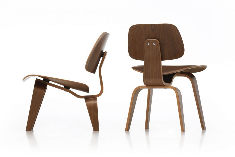 Es war Liebe auf den ersten Blick: Den Stuhl «Plywood» entdeckte der Schweizer Ladenbauer Willi Fehlbaum 1953 in einem New Yorker Schaufenster. Foto: Vitra.