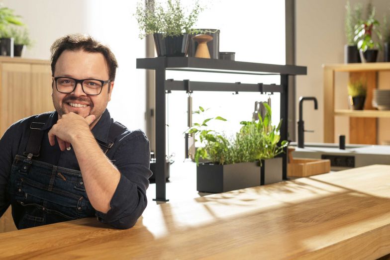 Designer Sebastian Desch zu echt.zeit: «Eine Küche, um miteinander Genussvolles zu schaffen. Kochen als gemeinsames Ritual wiederentdecken. Das Leben in wertvollen Momenten spüren.»