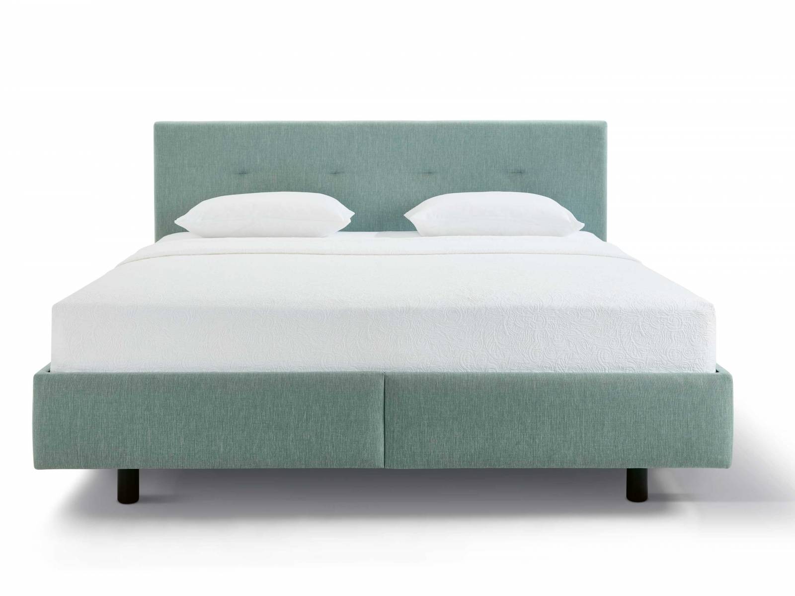 Wenn der Name Programm ist: Das Polsterbett «Cosynights» sorgt nicht nur für Entspannung und Wohlgefühl, sondern bringt auch eine wohnliche Note ins Schlafzimmer. Zur Auswahl stehen verschiedene Stoff- und Kunstlederfarben sowie vier Kopfhäupter und sieben Fussvarianten. ROVIVA.