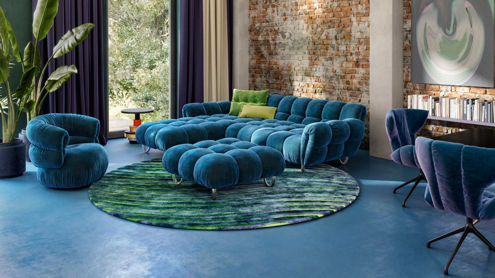 Auf den ersten Blick besitzt das Sofa «Balaao» eine quadratische Form. Sieht man jedoch genau hin, erkennt man die weichen, sinnlichen Rundungen, die dem Sitzmöbel seinen Namen geben. Das modulare System basiert auf drei Sitzflächen, die mit Arm- und Rückenlehnen ausgestattet sind. BRETZ.COM
