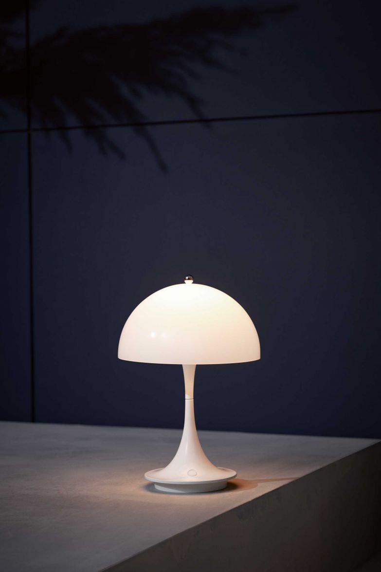 Tischleuchte «Panthella Portable», LOUISPOULSEN.COM